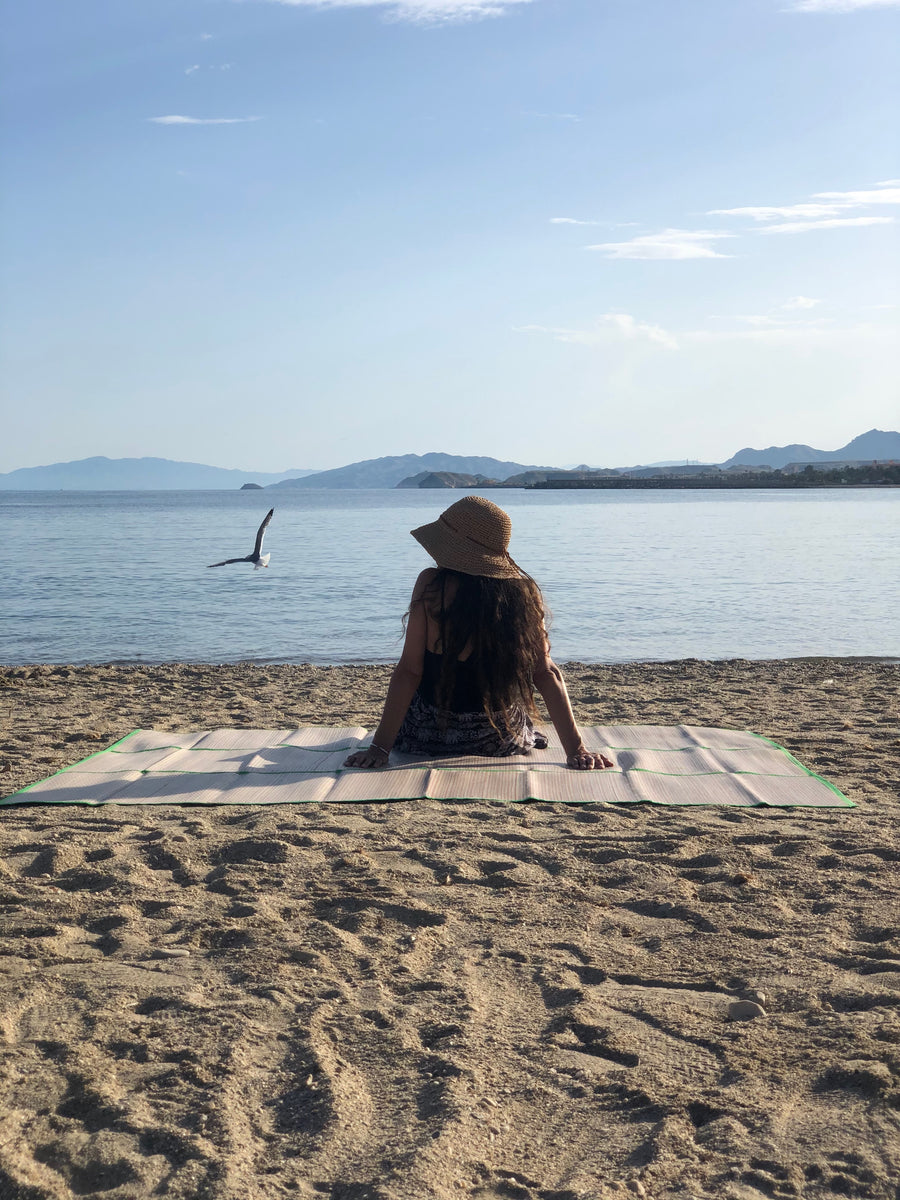 Beach Mats, Blankets and Throws perfect for a Picnic or for the beach